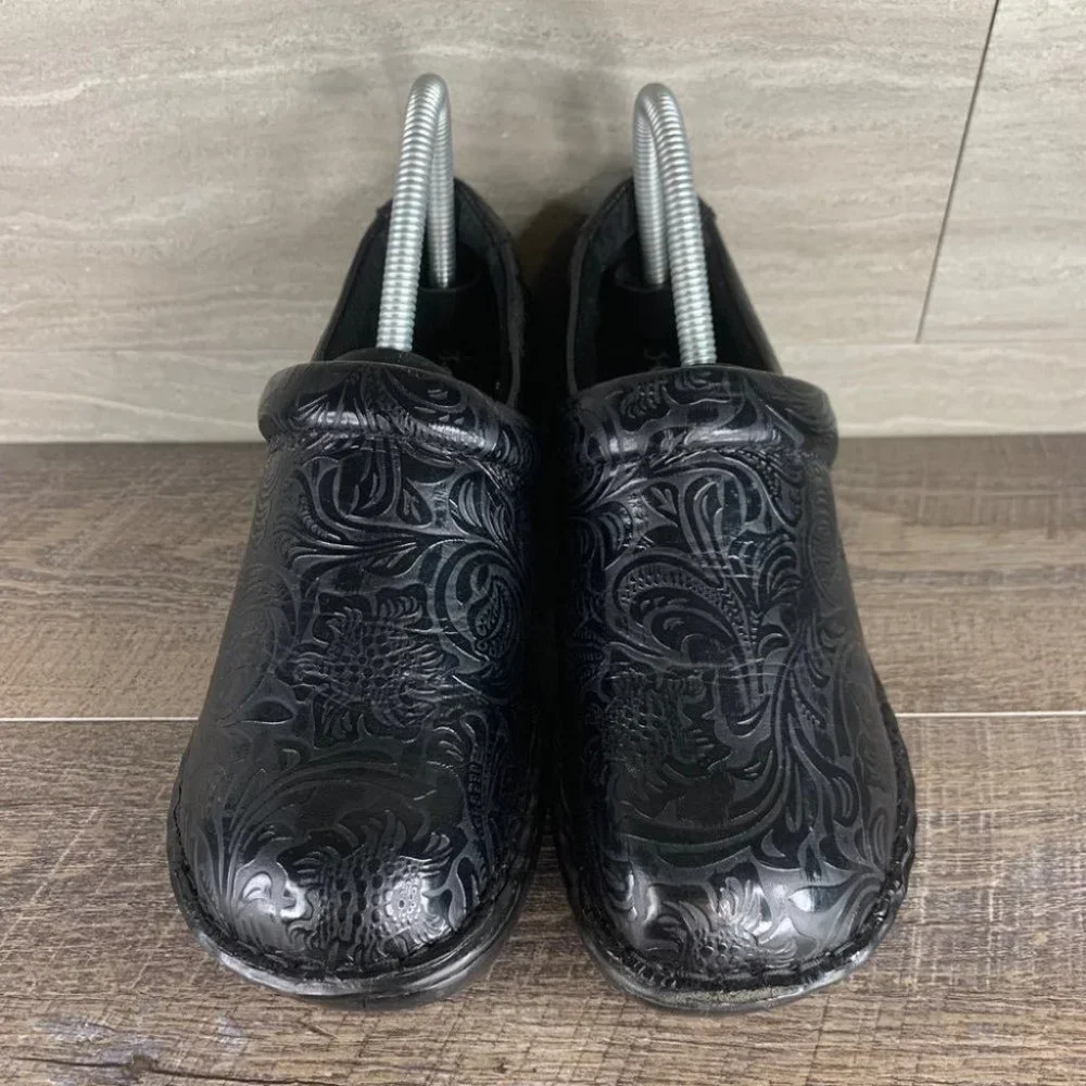Women’s b.ø.c. Peggy Clogs - Picture 3 of 8